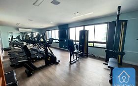 Apartamento com linda vista mar no Smart Barra 2